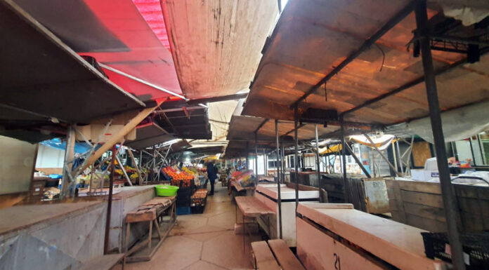 Piata din zona Vale Pașcani, inchisa pentru curatenie si evacuarea comerciantilor