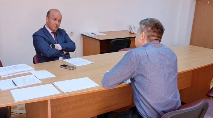 Audiente anulate. Primarul a programat sedinta Consiliului Local, pe timpul alocat cetatenilor