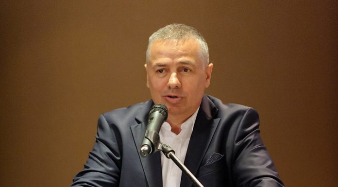 PMP îi solicită lui Petre Daea, ministrul Agriculturii, să facă publice documentele transmise către Comisia Europeană pentru a obține fonduri pentru fermierii români! (P)