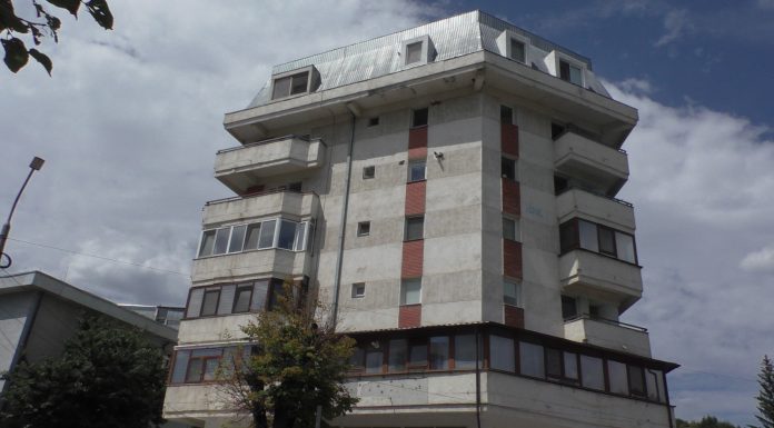 Bloc ANL cu probleme. Locatariii solicita intervenția consilierilor pentru reparații