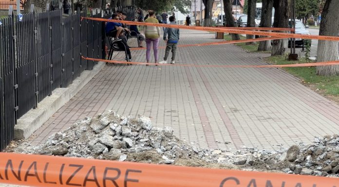 TROTUAR BLOCAT IN CENTRUL PASCANIULUI
