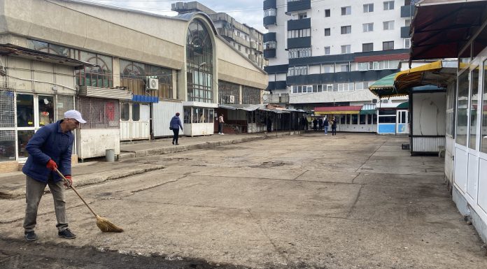 Piata Vale din Pascani ramane inchisa, pentru evacuare si igienizare