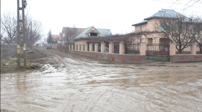 1,2 mil lei pentru proiectele de modernizare a 52 de strazi. Contractul de patru ori mai ieftin, pentru 81 de strazi a fost reziliat de primar, in conditii dubioase – DOC