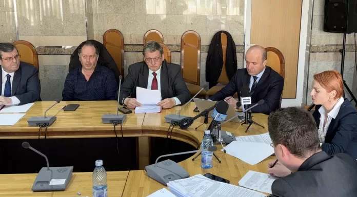 Scandal intre consilierii pascaneni privind locuintele pentru tineri -VIDEO