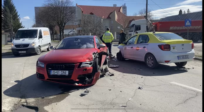 Cine are dreptate? Masini distruse, sofer ranit