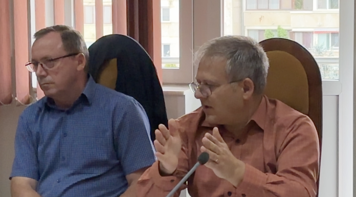 Probleme cu dezinsecția la Pașcani: mai mulți bani, subsoluri pline cu țânțari