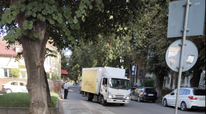 Haos pe „Kogălniceanu”, strada cu doua sensuri unice. Măsuri ilegale, impuse fără aprobarea C.L.