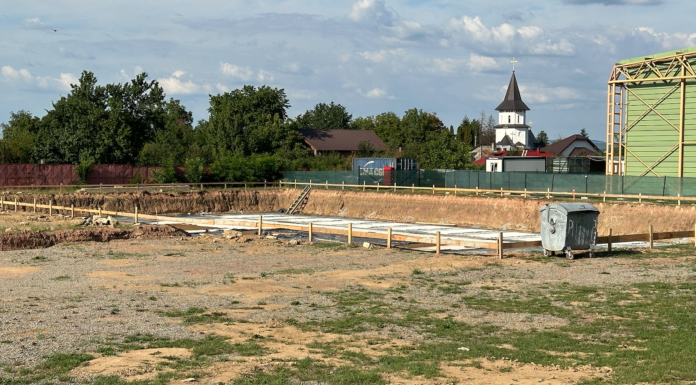 Lucrările la bazinul de înot din Pașcani au fost suspendate