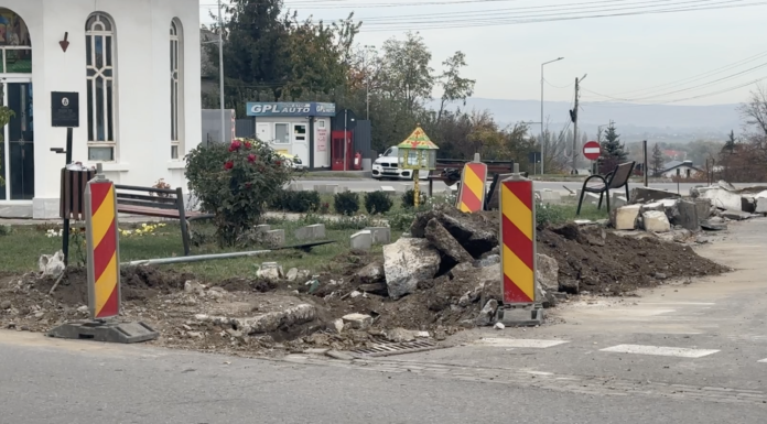 Lucrări la troița din capătul străzii Ceferiștilor. Fără proiect si fără aprobarea consilierilor!