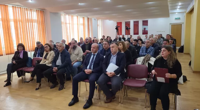 Întâlnire pentru dezvoltarea fermierilor din zona Pașcaniului – VIDEO