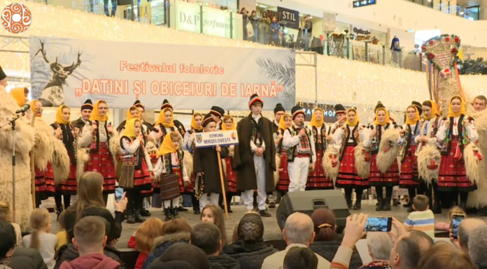 Ansambluri din Miroslovești, Tătăruși, Heleșteni, Scobinți și alte localități, la festivalul de datini de iarnă de la Iași – VIDEO