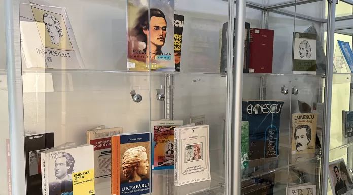 Expoziție Eminescu, la Biblioteca Municipală Pașcani