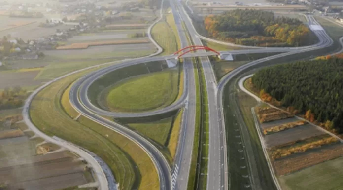 Actualizați-vă actele pentru despăgubirea terenurilor ocupate de A7 și A8