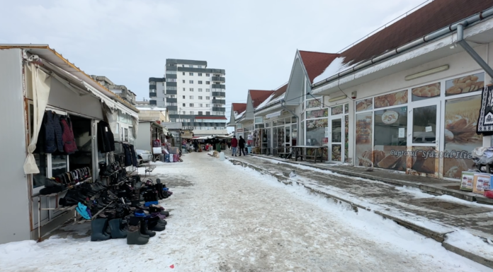 Pregătiri concrete pentru începerea modernizării pieței Vale Pașcani. Vineri este programată relocarea comercianților