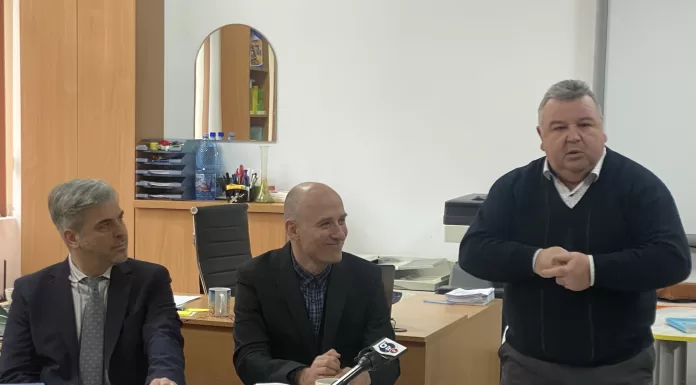 „Cronici de ieri și de azi” – conferință la „Miron Costin” – VIDEO