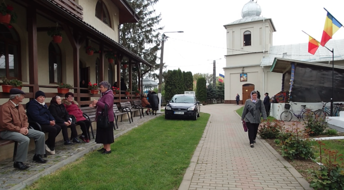 Zi de mare sărbătoare în două parohii din Pașcani, cu hramul Sfântul Gheorghe, purtătorul de biruință