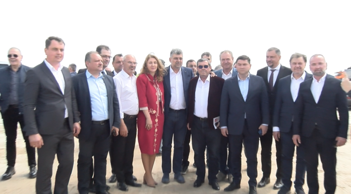 Premierul României, vizita la autostrada / turbionul din apropiere de Pașcani