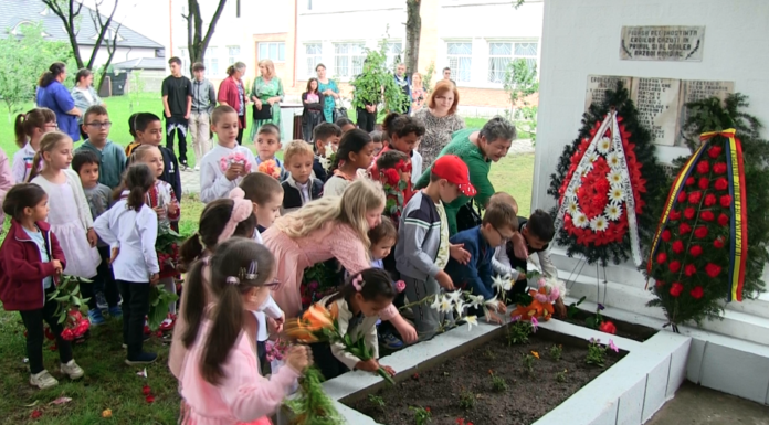 Ziua Eroilor, marcată în comunele din zona Pașcaniului – FOTO