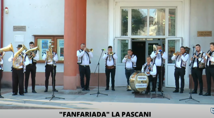 Spectacol în piațeta Casei de Cultură Pașcani. Fanfariada, la Pașcani – LIVE