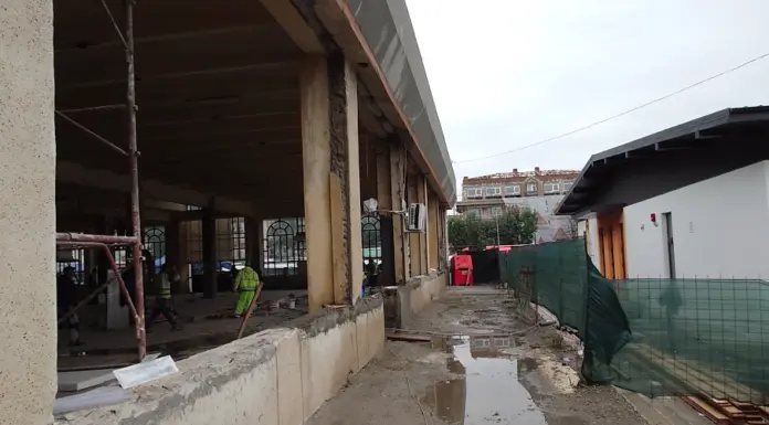 Hala veche din piața Vale a intrat în renovare