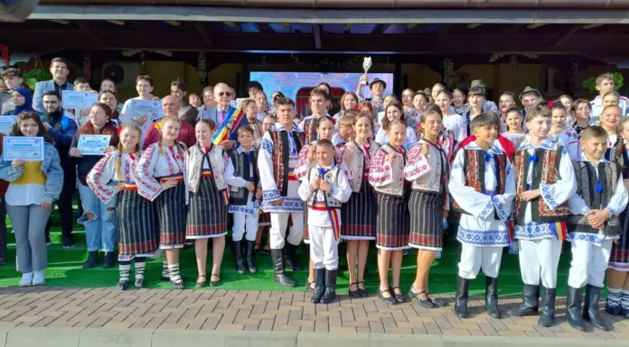 Trei zile de tradiții la Tătăruși. Titlul de “Cel mai frumos sat” a fost câștigat de Heleșteni