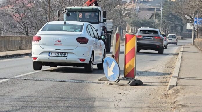 Străzi tot mai distruse din cauza traficului greu