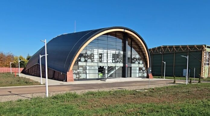 De ce întârzie darea în funcțiune a bazinului de înot la Pașcani