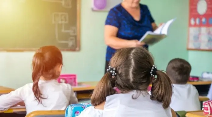 Fenomen în creștere: 5.000 de repetenți în clasele primare din județul Iași, în ultimii 6 ani. Majoritatea provin din rural. Când rămâi repetent, potrivit legii?