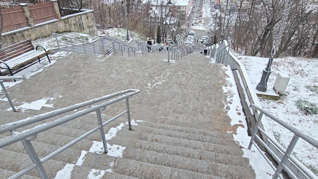 Iarna și-a intrat în drepturi: polei, ninsoare și trafic dificil – FOTO